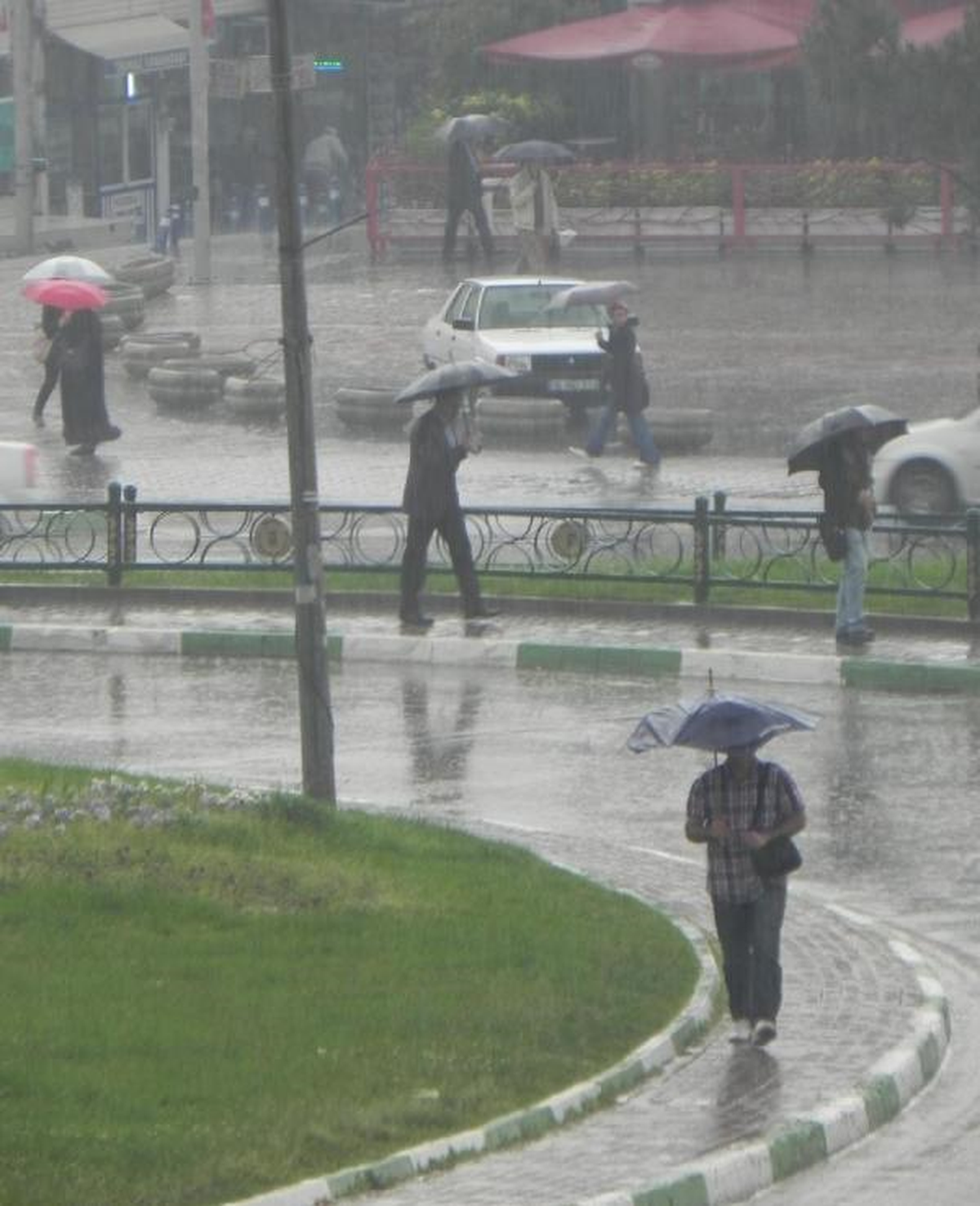 Yağmura Hazırlıksız Yakalandılar