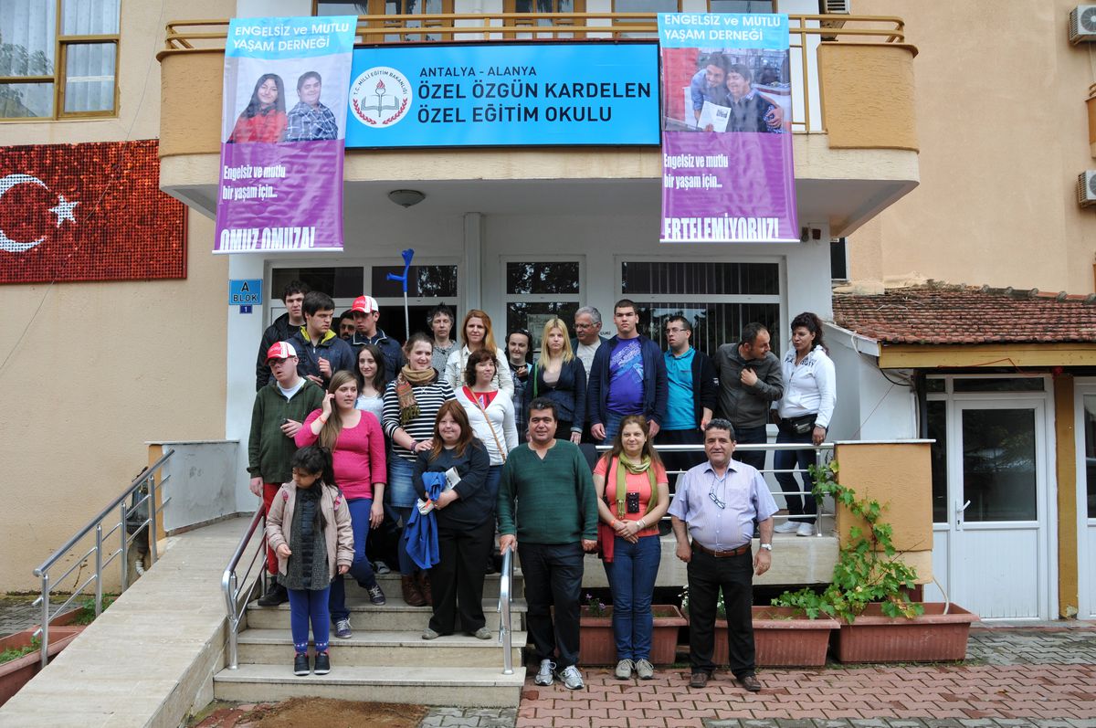 Zihinsel Engellilere Yönelik \'Bakış Açını Değiştir\' Projesi