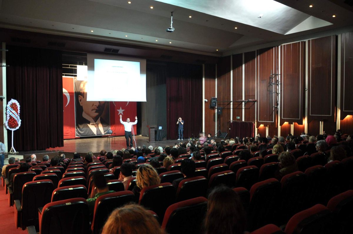 Zonguldak Valiliği\'nden "Engellilerle 360 Derece İletişim" Konferansı