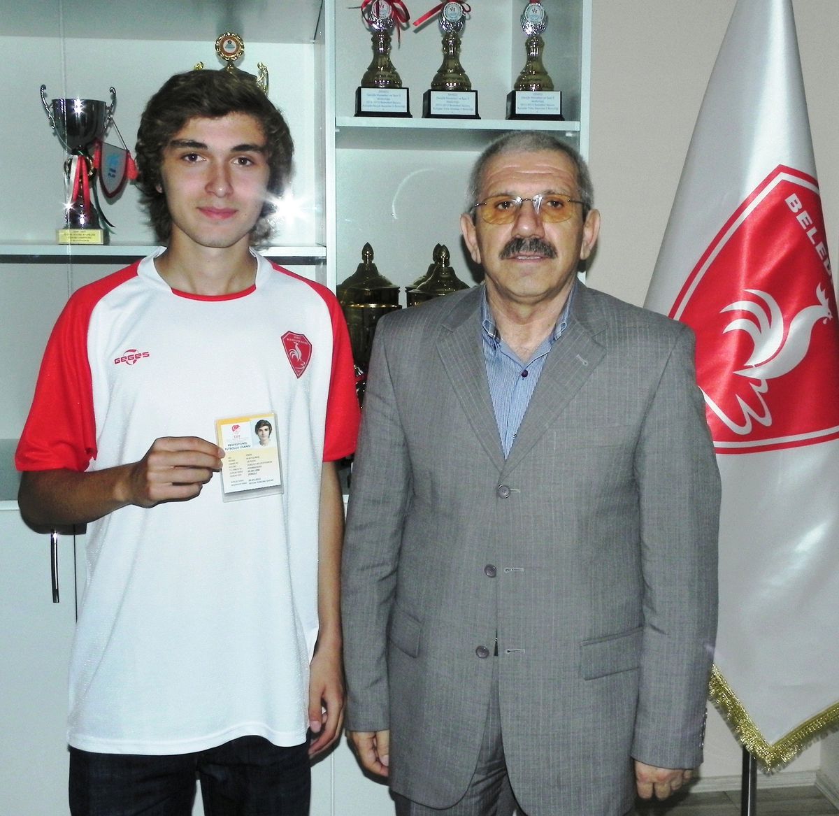 15 Yaşında Profesyonel Oldu