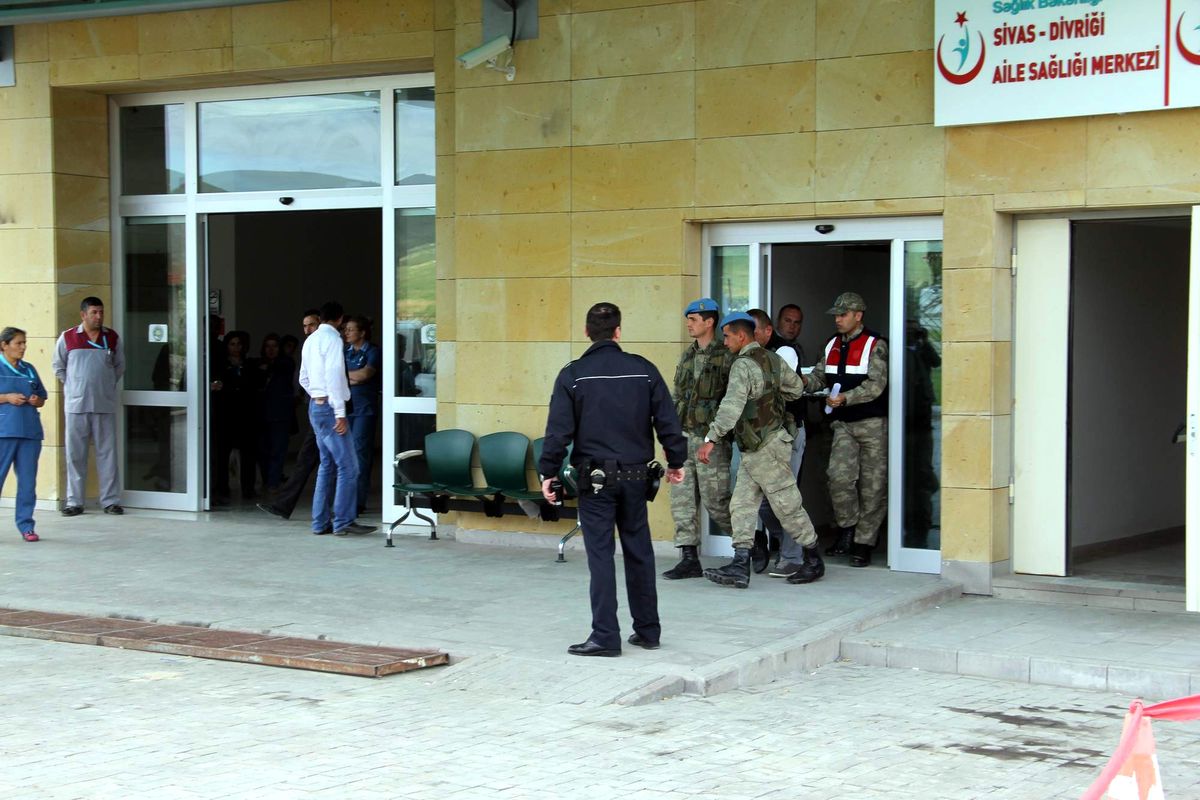 2 Günlük Bebeği Öldürdüğü İleri Sürülen 2 Kişi Tutuklandı