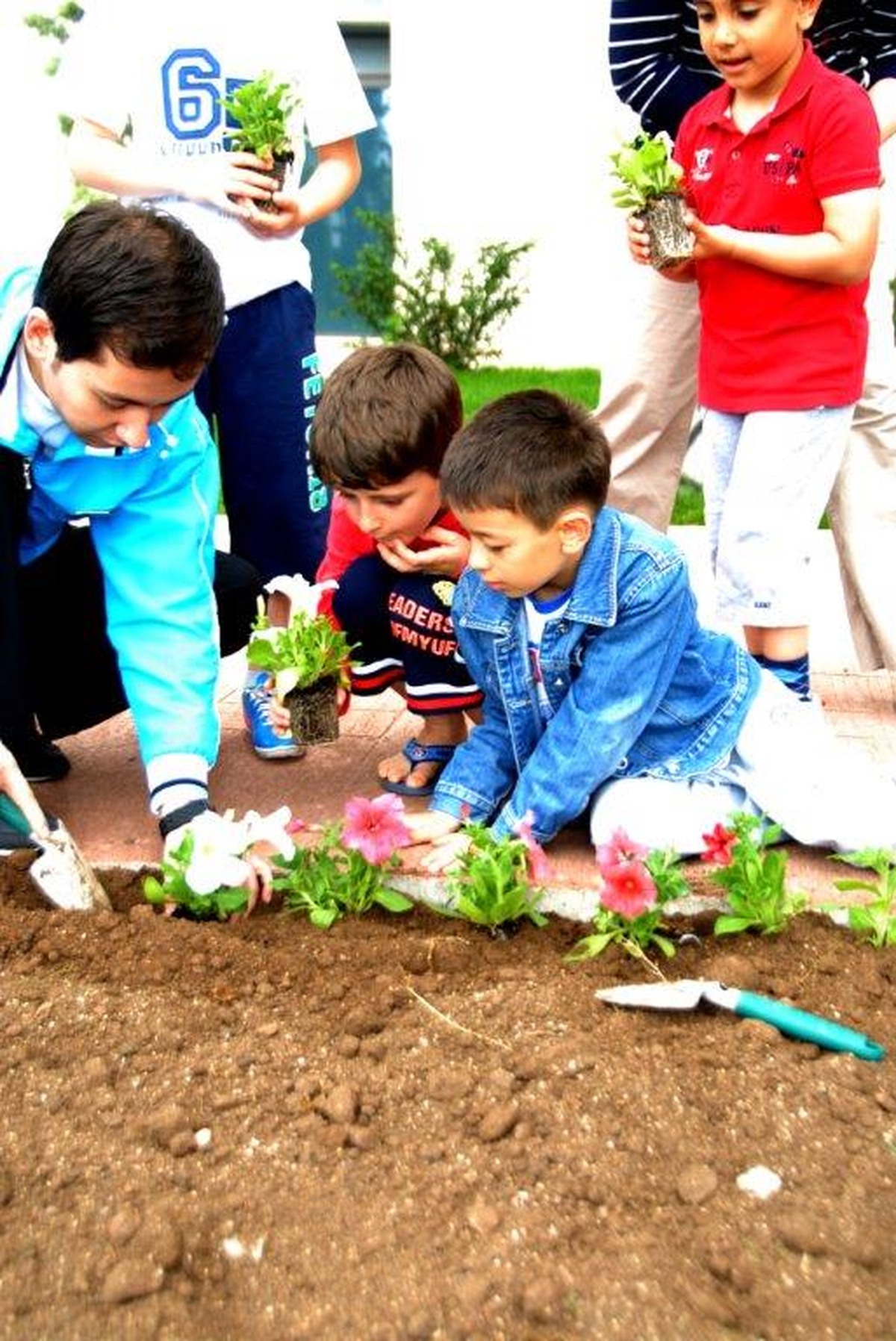 2310 Tweet "Annem Bir Çiçek" Dedi