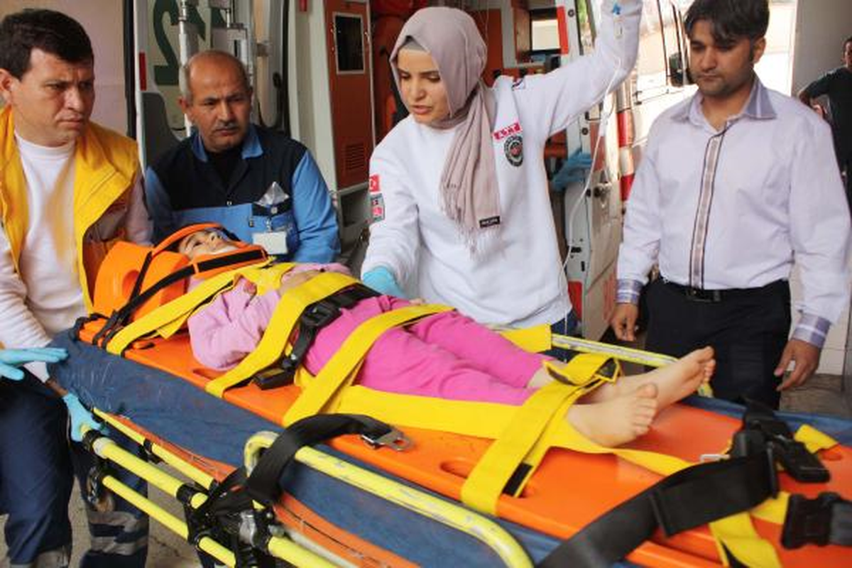4'üncü Kattan Düşen Küçük Kız Ağır Yaralandı