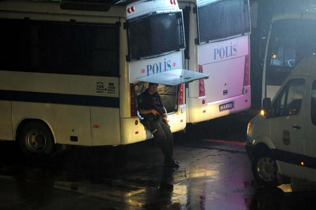 500 Çevik Kuvvet Polisi Atatürk Havalimanı\'nda