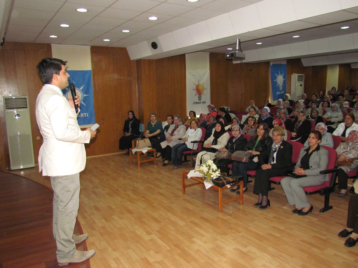AK Parti\'den Kadınlara "Kadın Sağlığı" Konulu Konferans