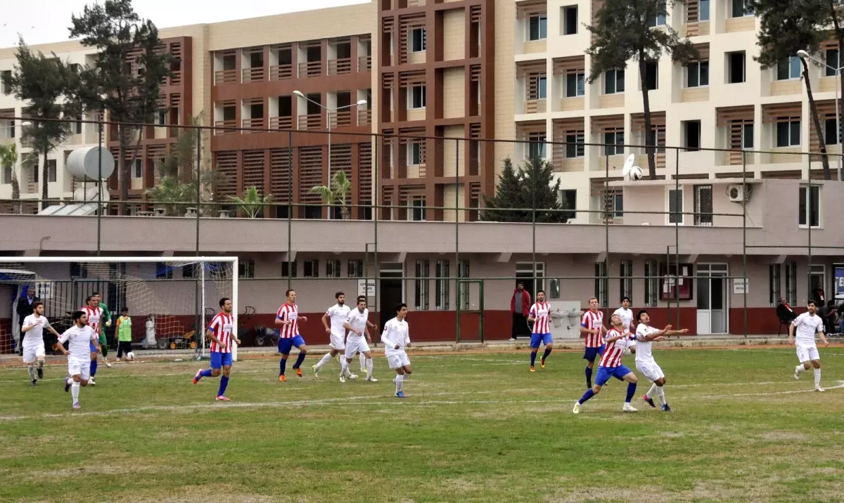 Akdeniz Belediyespor U19 Futbol Takımı Bölge Birincisi Oldu