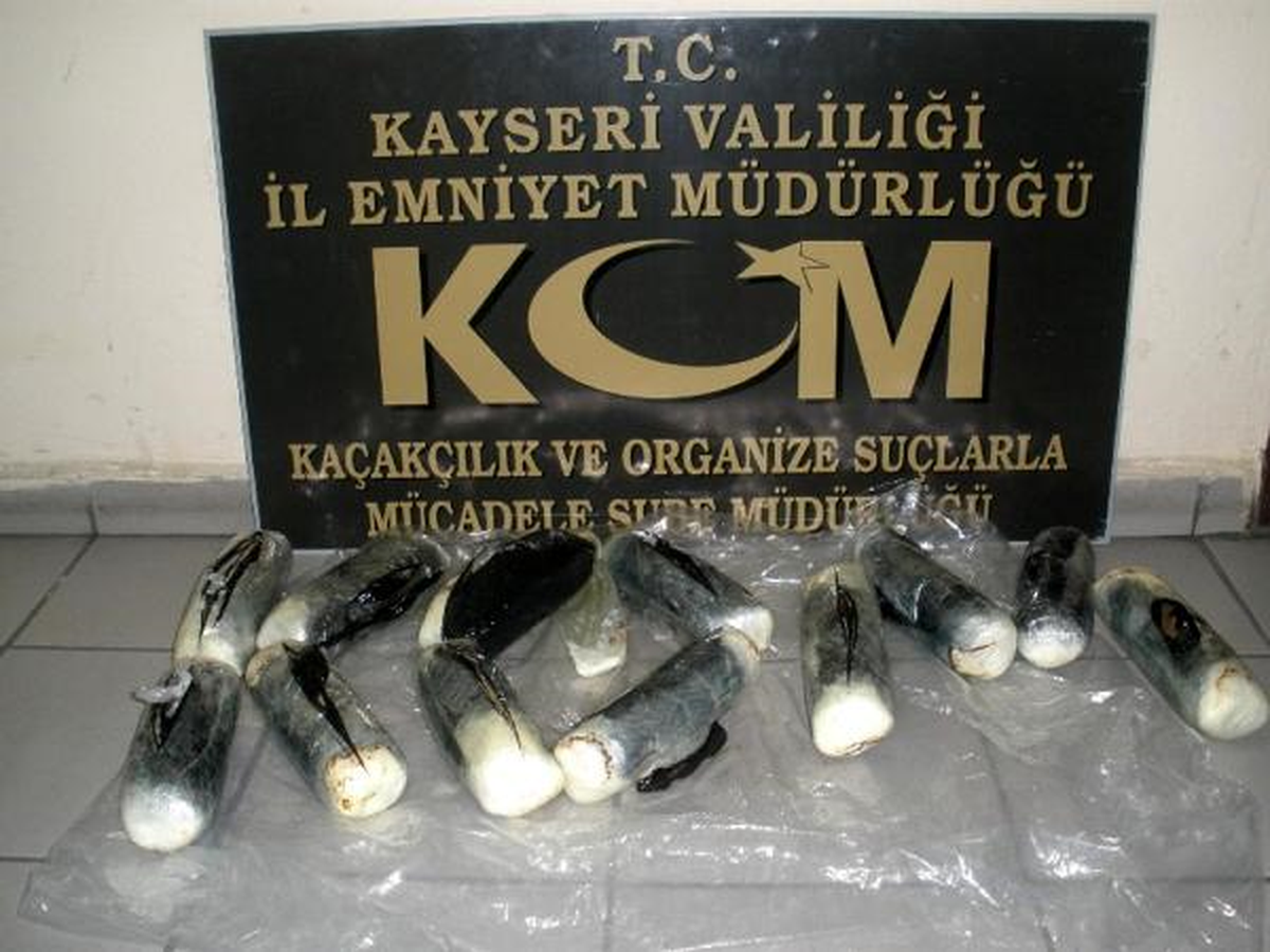 Yakıt Tankında 13 Kilo Afyon Sakızı Ele Geçti