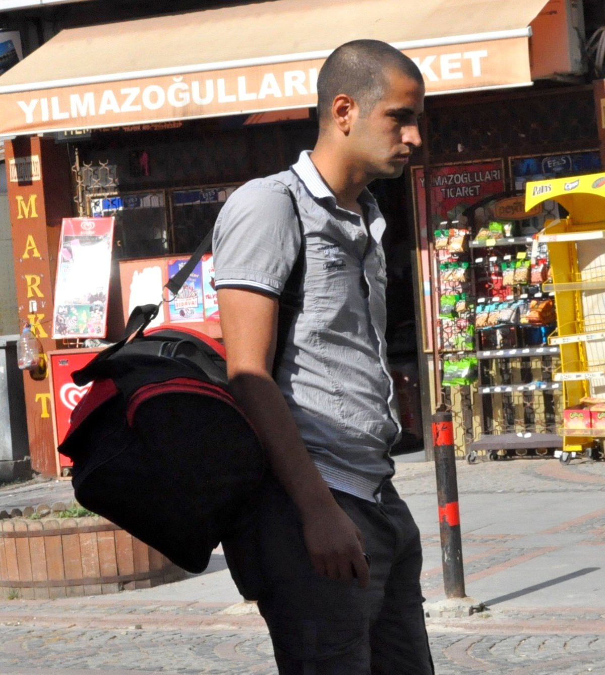 Askeri Birliği\'ne Faytonla Teslim Oldu