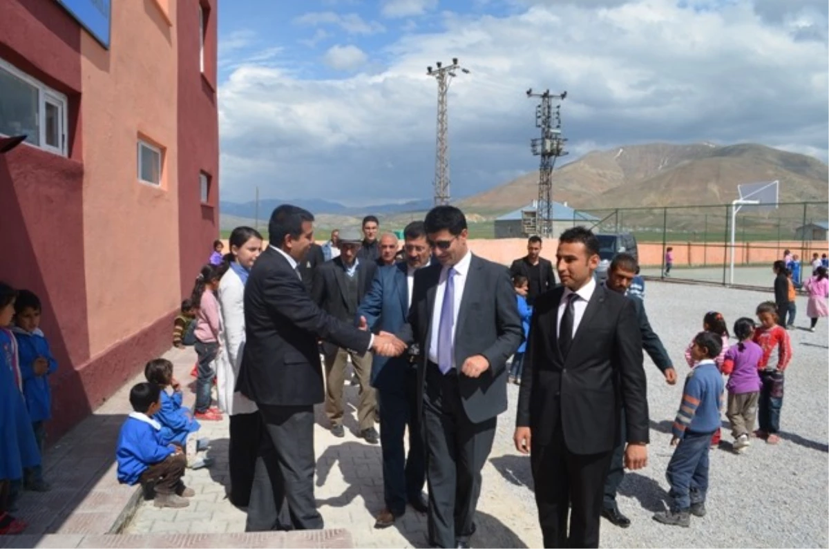 Başkan Yıldırım\'dan Köy Okullarına Ziyaret
