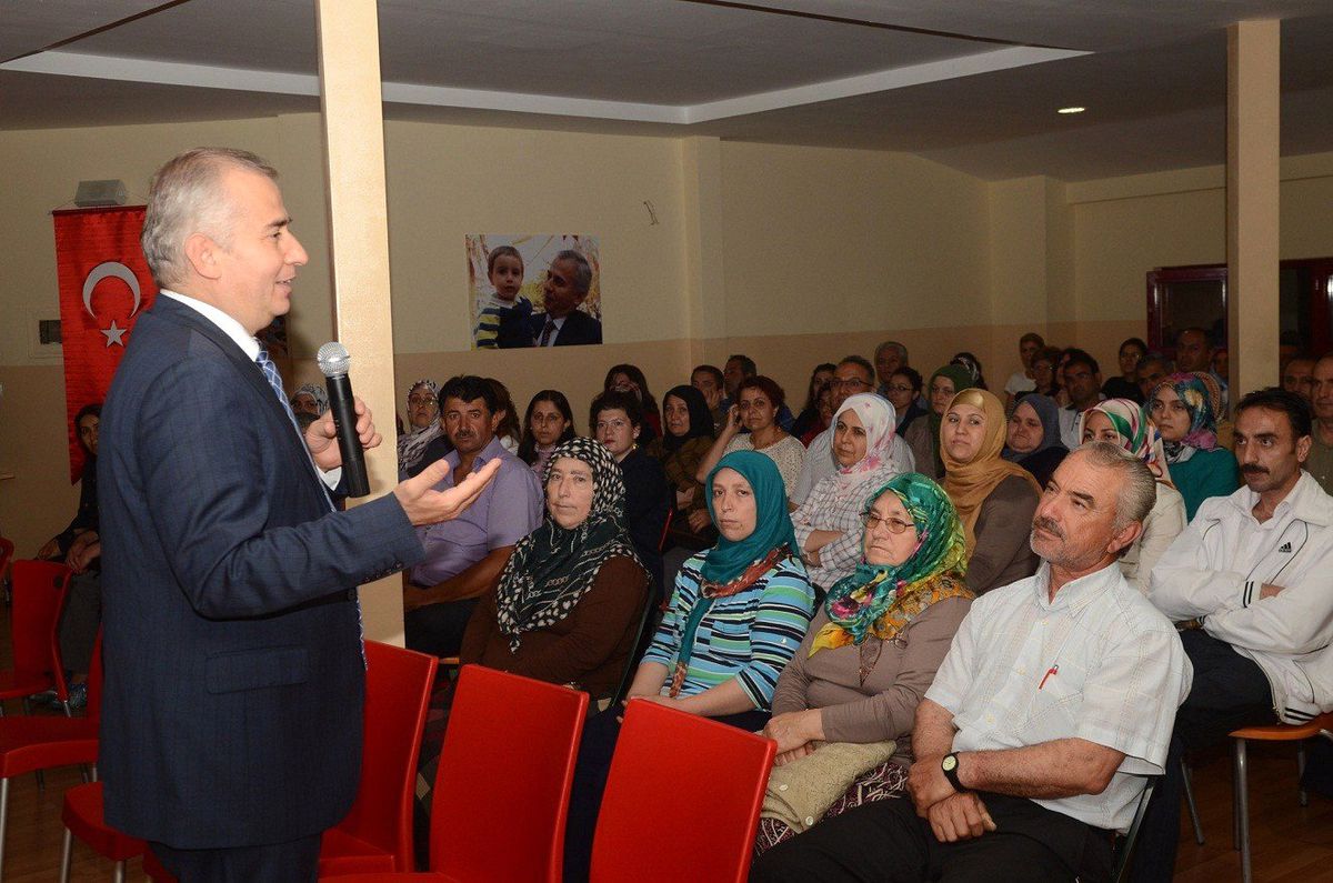 Başkan Zolan Yenişehir Mahallesi\'nde Velilerle Buluştu