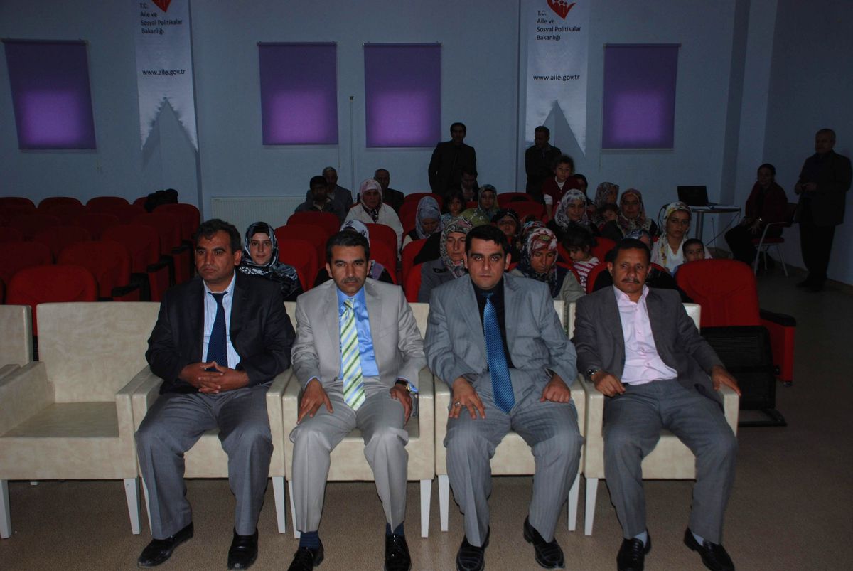 Besni\'de "Aile" Semineri