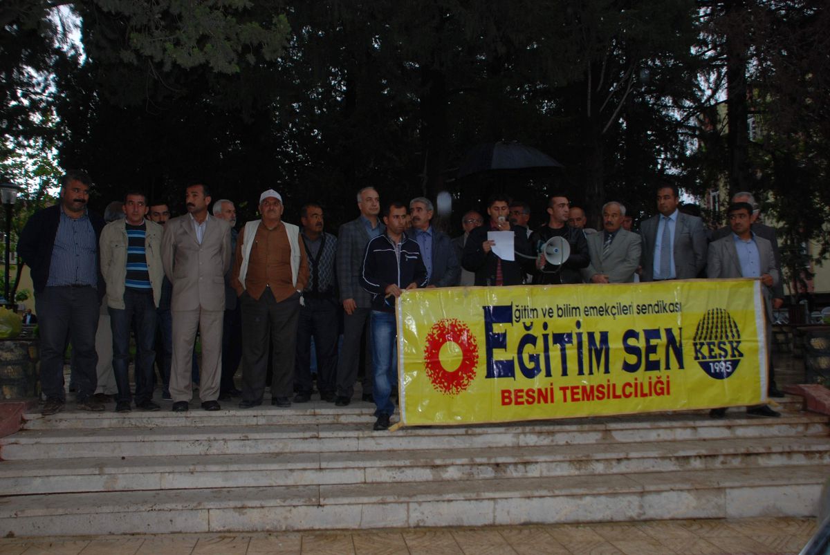 Besni\'de Sendikalar Reyhanlı Olayını Kınadı