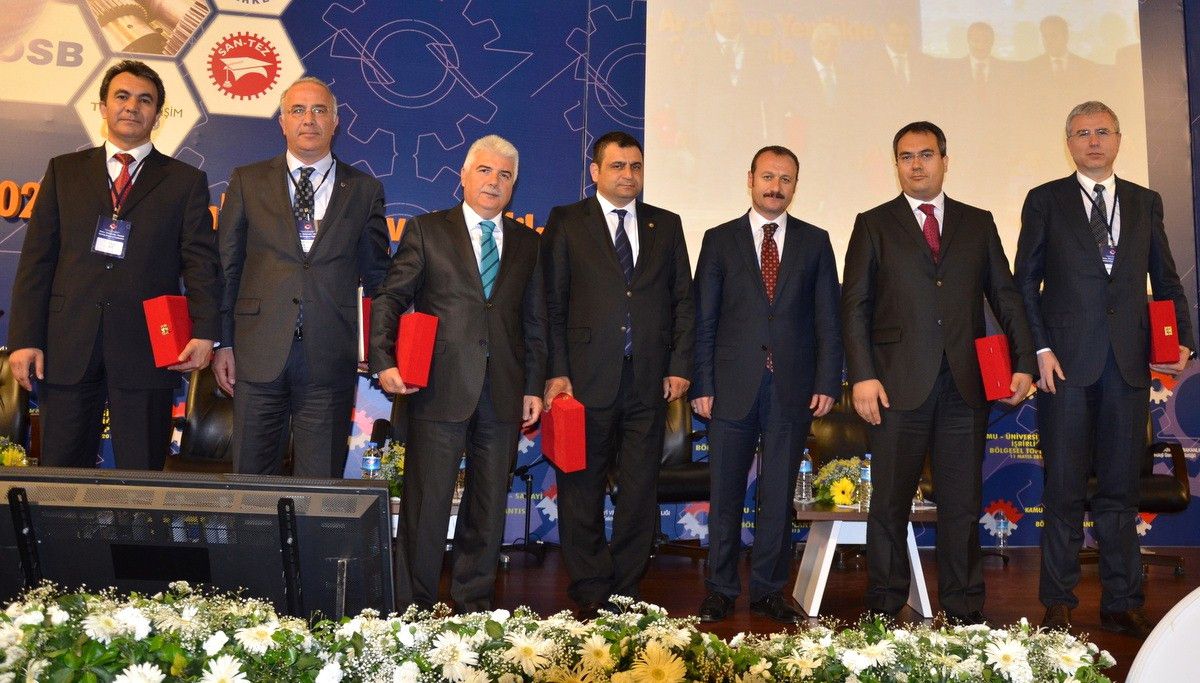 Çanakkale ve Balıkesir\'in Geleceği Panelde Tartışıldı