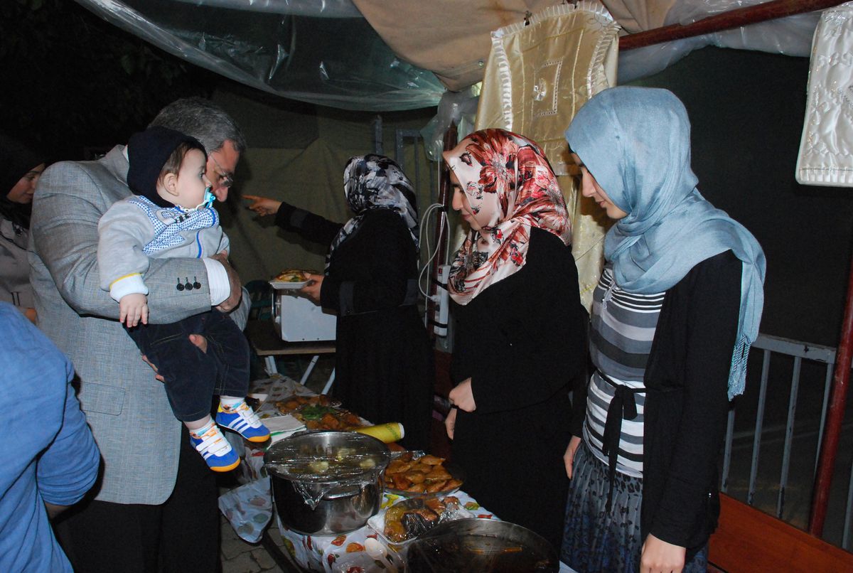 Ceylanpınar'da Cami Yararına Kermes