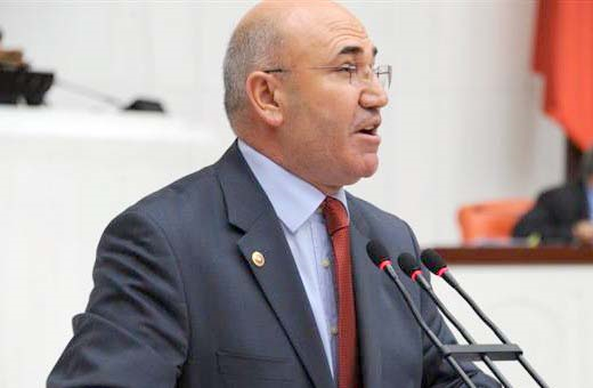 Chp\'den Tutuklu Milletvekilleri İçin Önerge