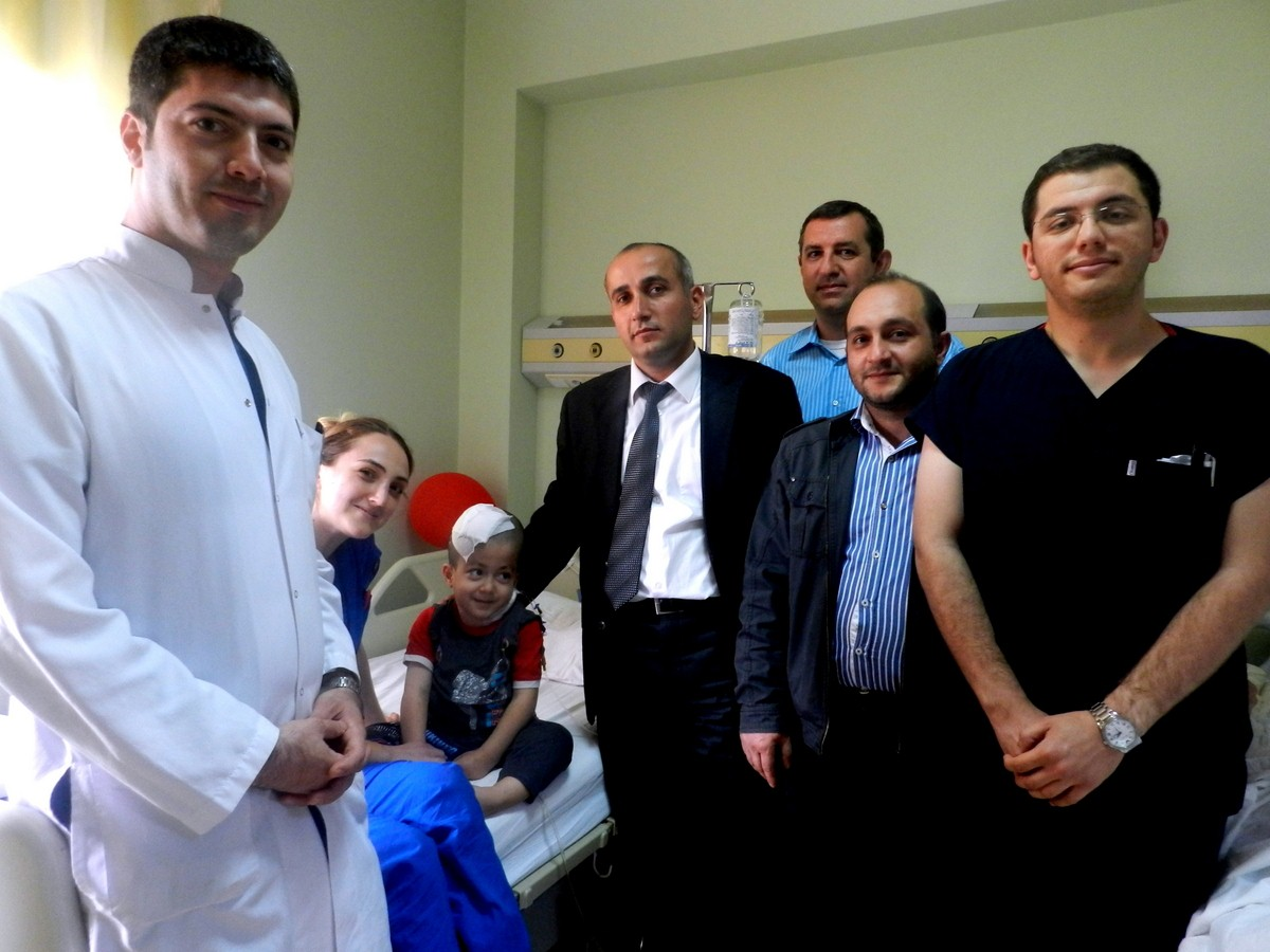 4 Yaşındaki Hastaya Beyin Ameliyatı Yapıldı