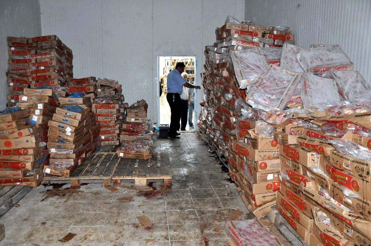 Diyarbakır\'da 12 Ton Tavuk Eti İmha Edildi