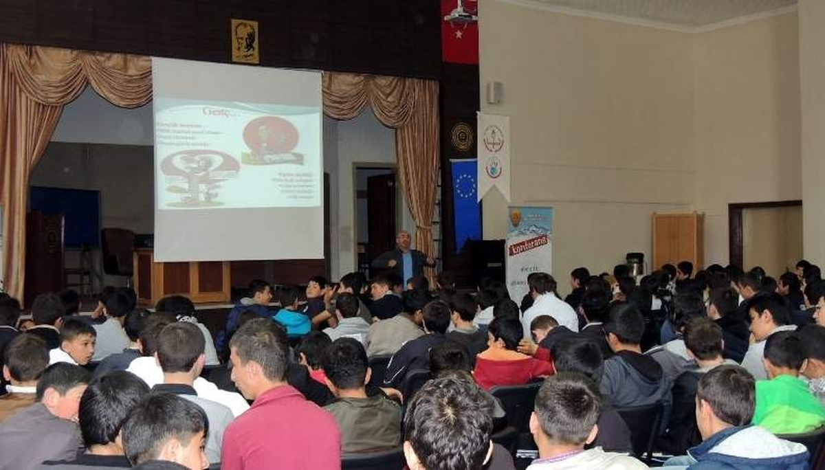 Emniyetten, "Gençlik ve Güvenlik Gelecek" Konferansı