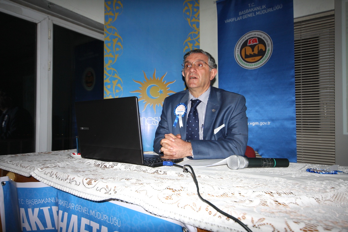 Güneş Vakfı'nda 'Vakıf Medeniyetlerinde Şehircilik ve Vakıf Geleneği' Konulu Konferans