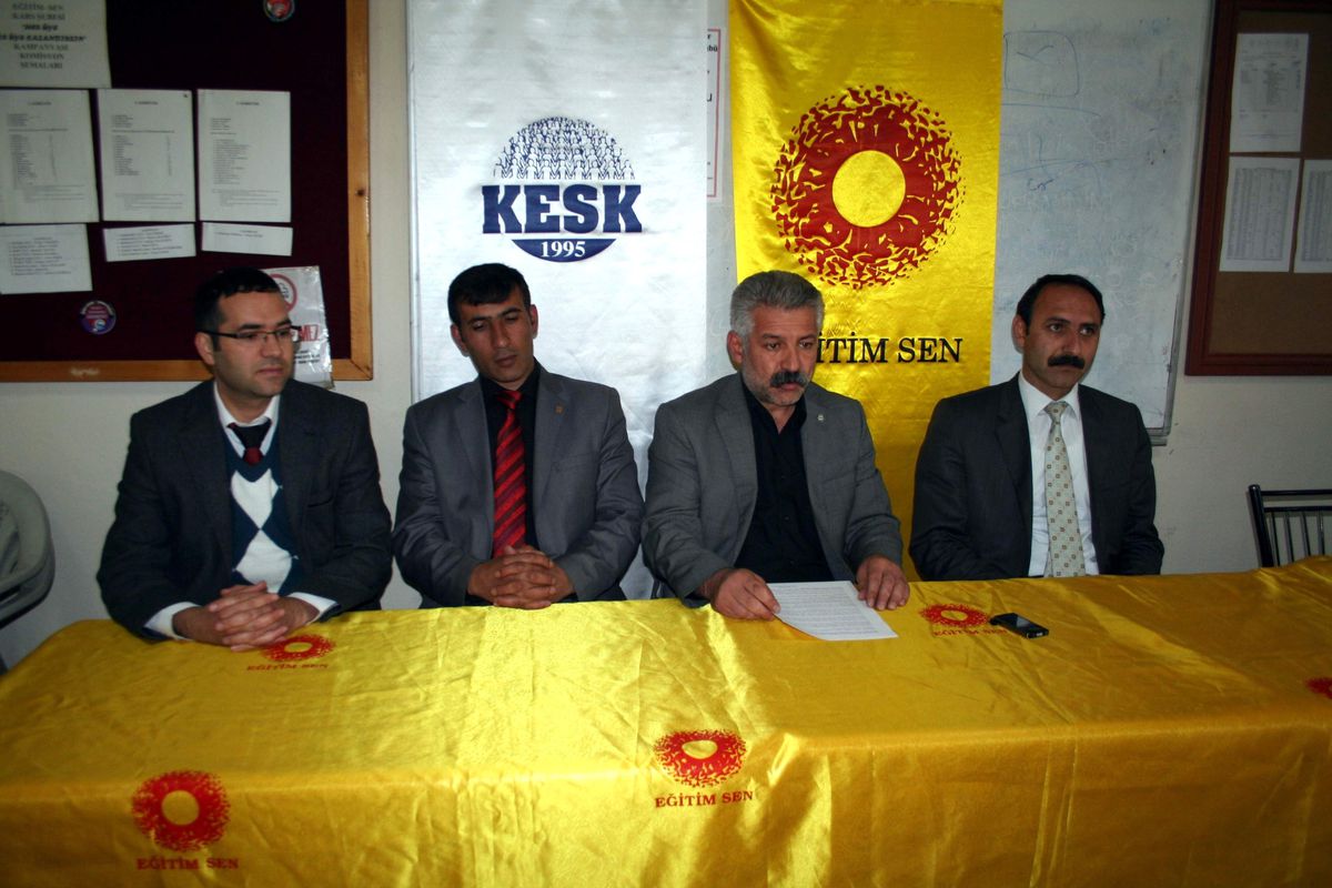 Kars Eğitim-Sen Reyhanlı\'daki Hain Saldırıyı Kınadı