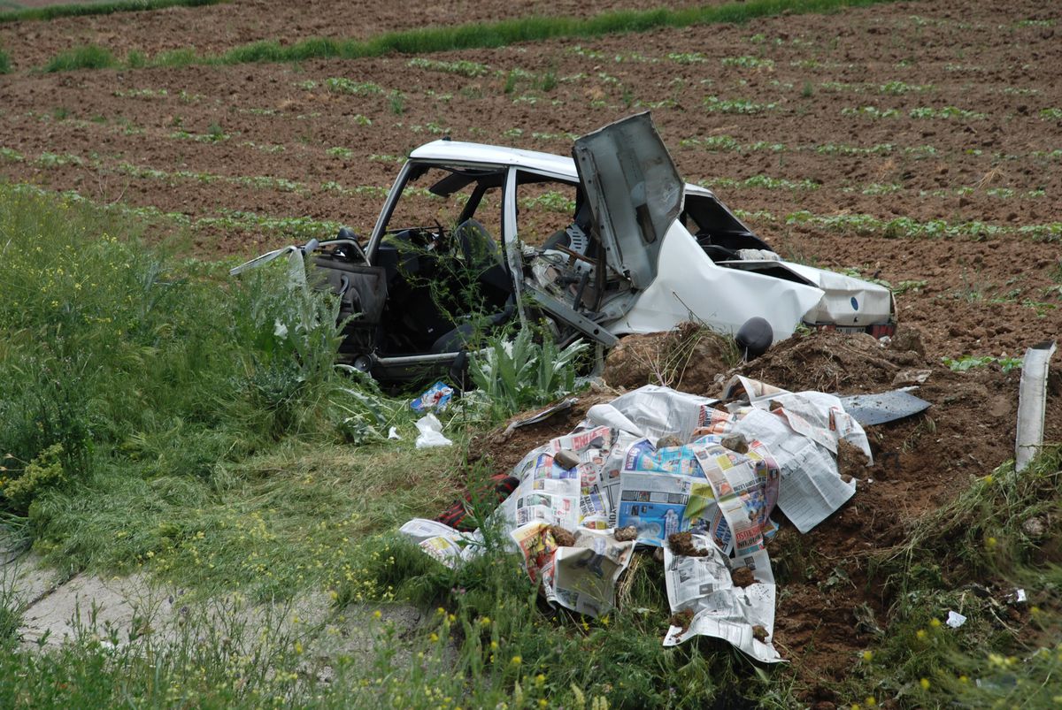 Kırıkkale\'de Trafik Kazaları: 2 Ölü, 2 Yaralı
