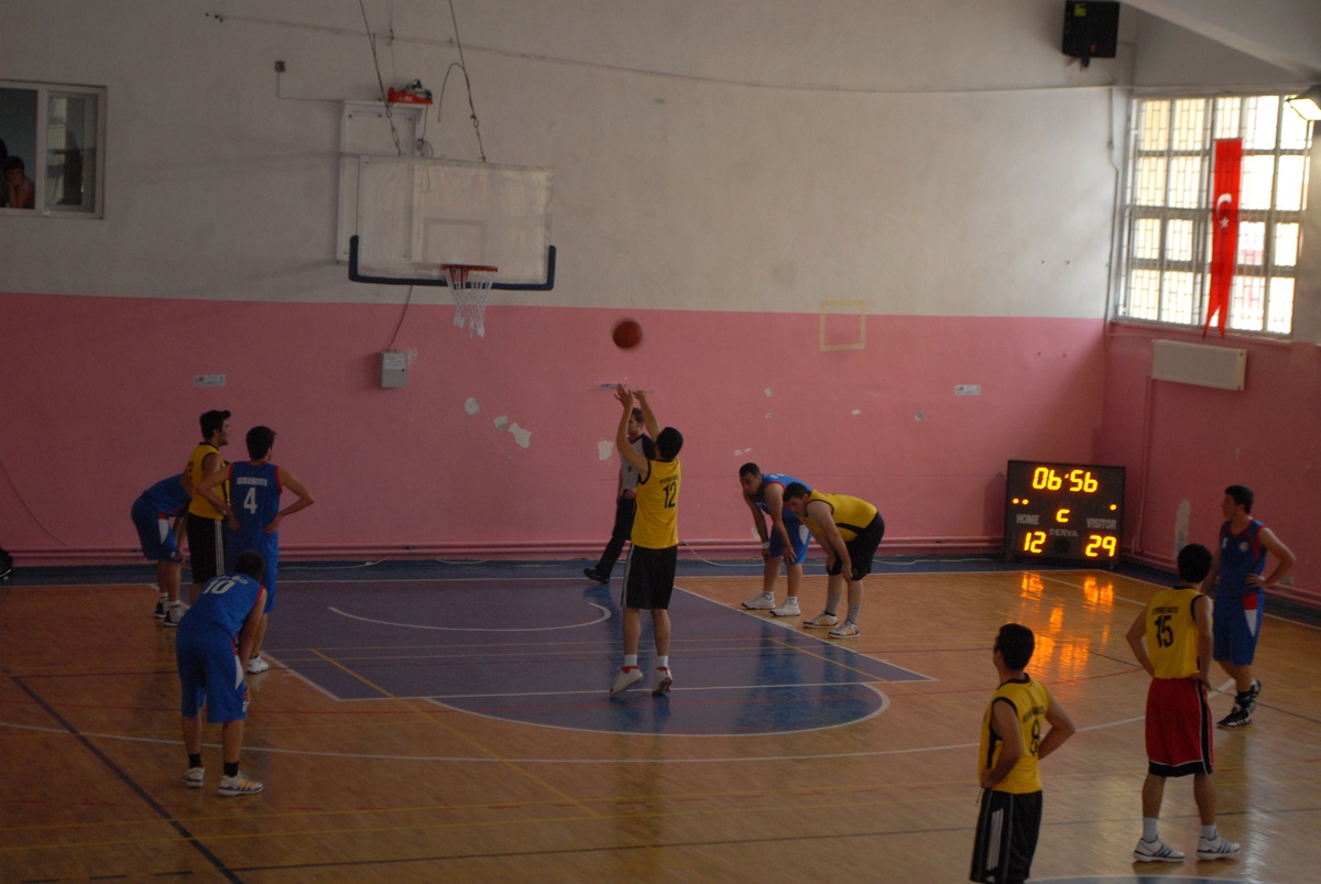 Makü\'de Spor Müsabakaları Başladı