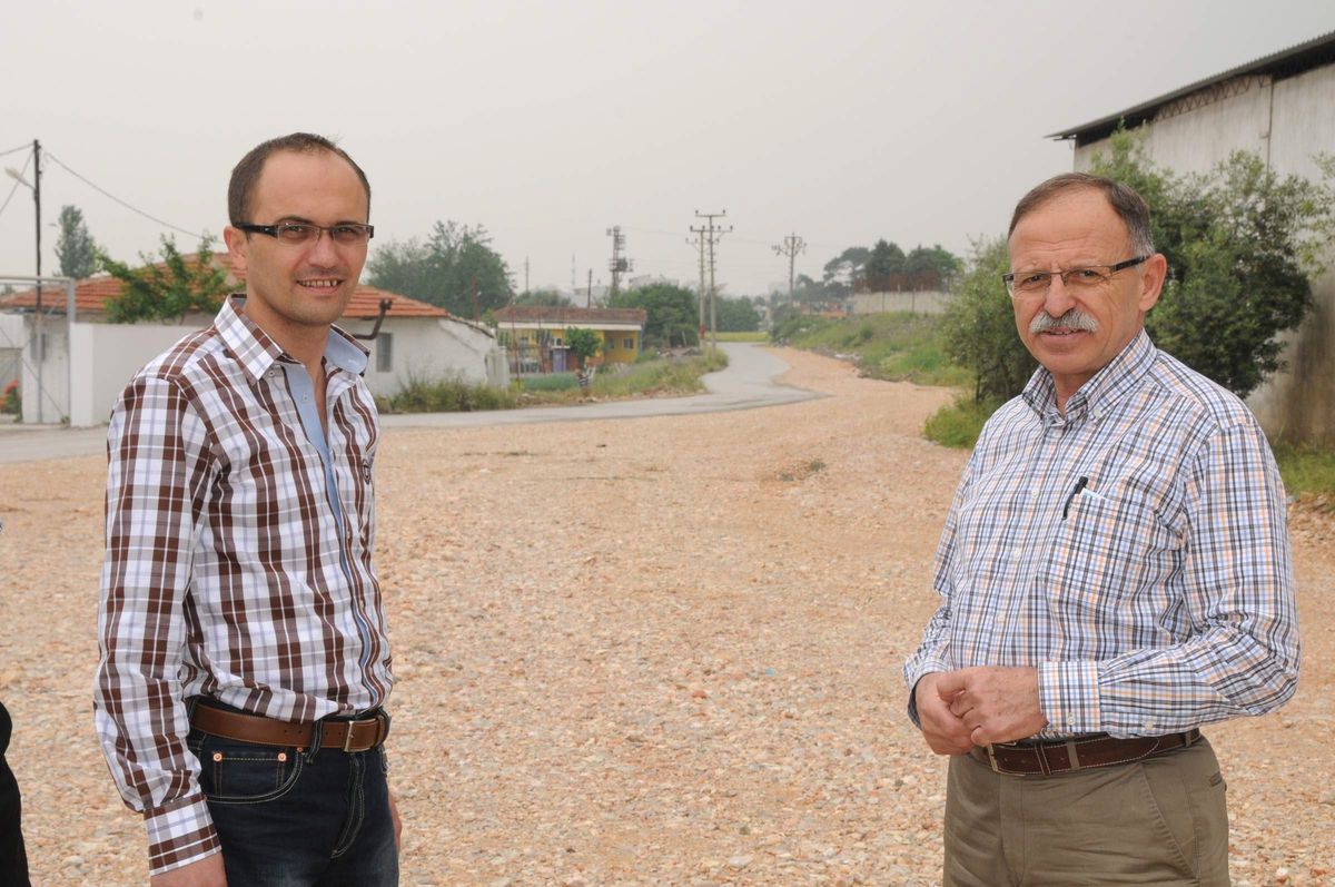 Manisa Belediyesi\'nden, Ahmet Bedevi Mahallesi\'ne 12 Metrelik Yeni Yol