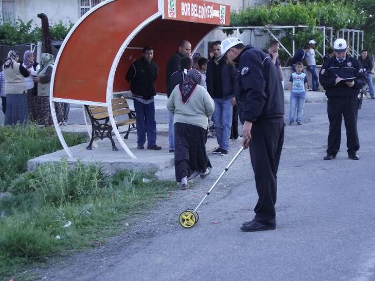 Minibüsün Altında Kalan Çocuk Öldü