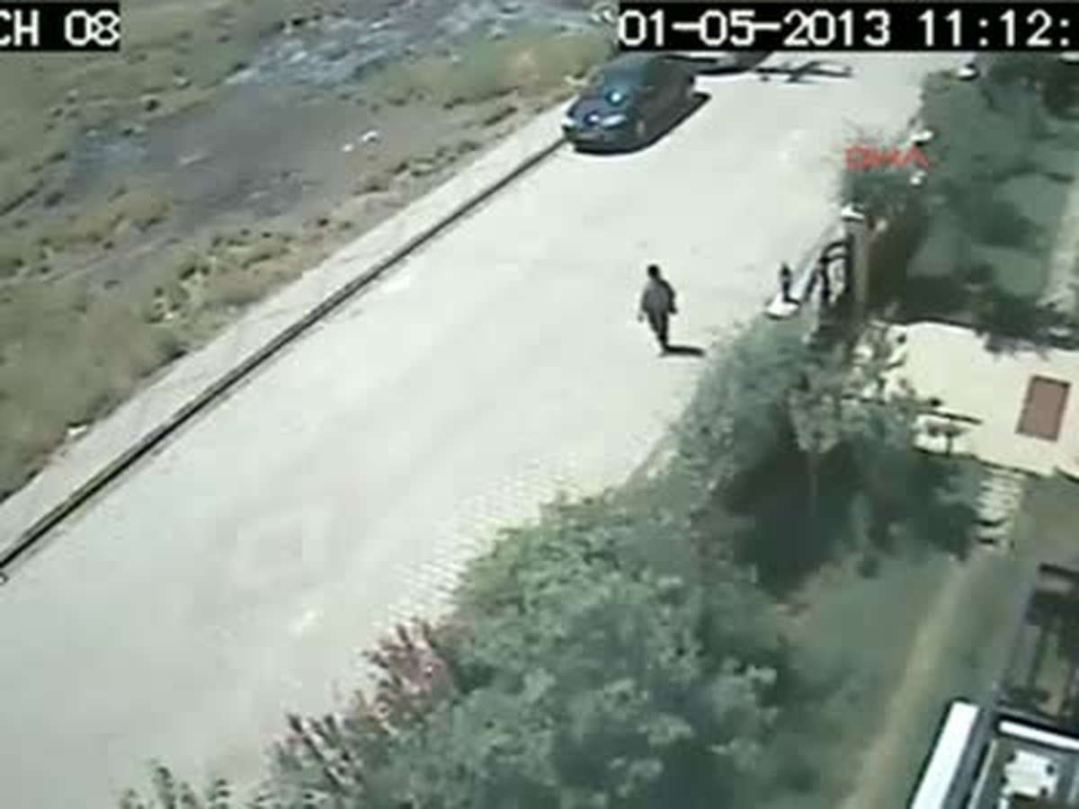 Nusaybin de Ayakkabı Hırsızlığı Kamerada