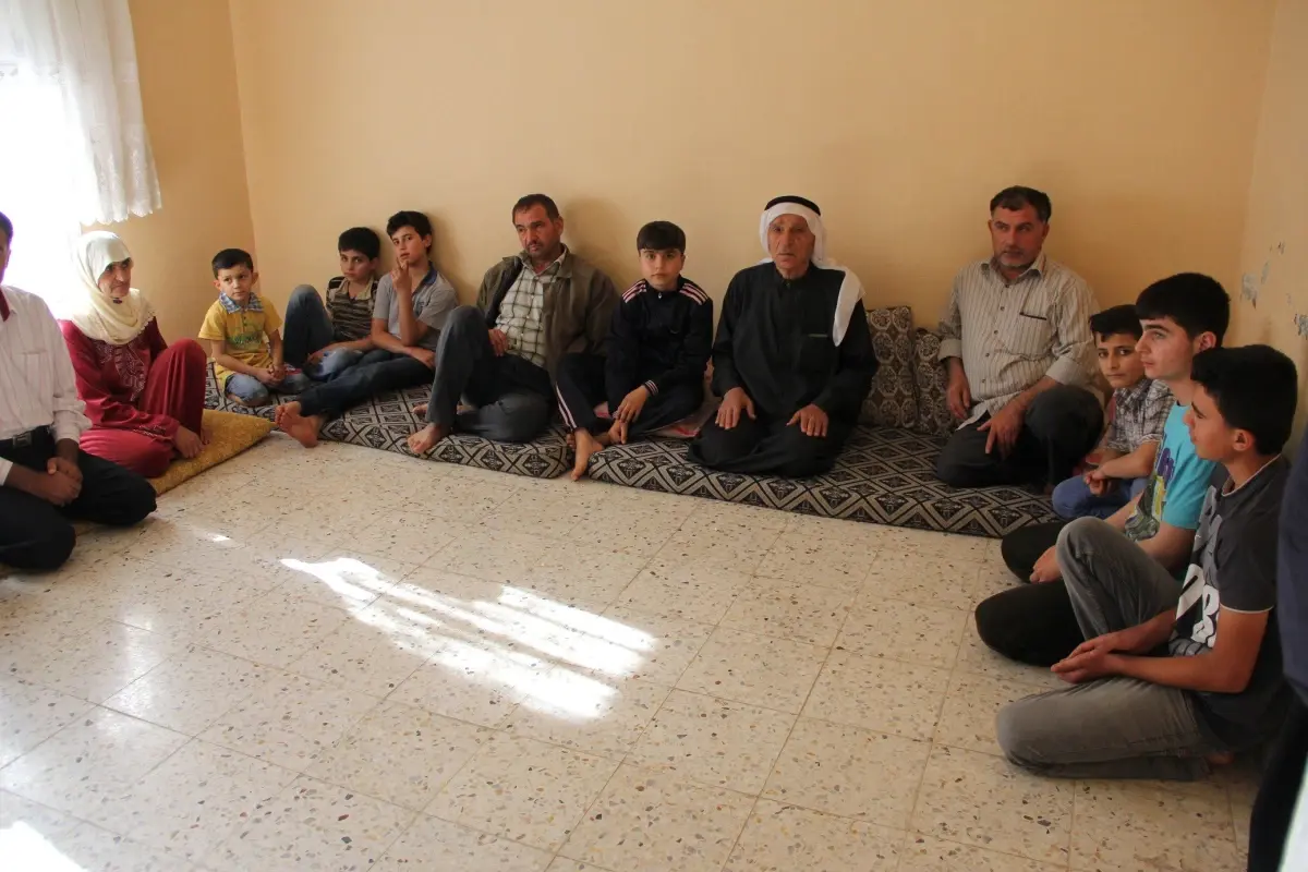 Suriyeliler Al Bayrağın Gölgesinde