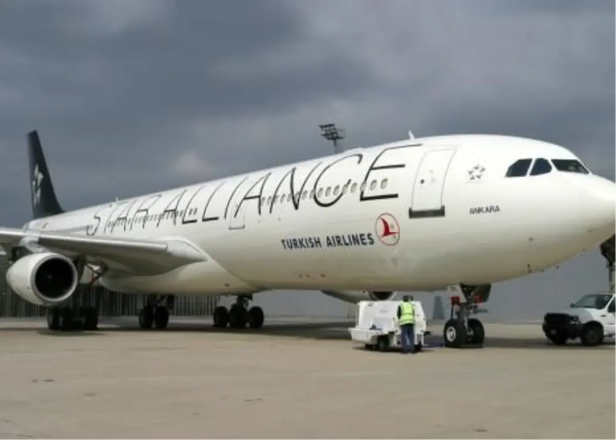 Pilotlar ve Hostesler Grev Yerine Uçmayı Seçti