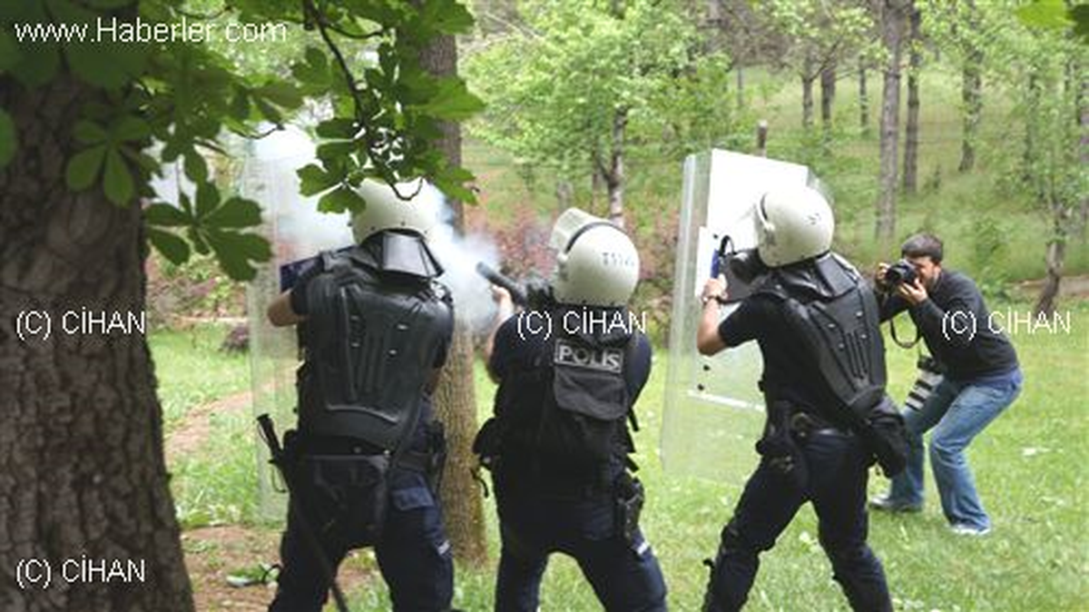 Polislere Suç Duyurusu