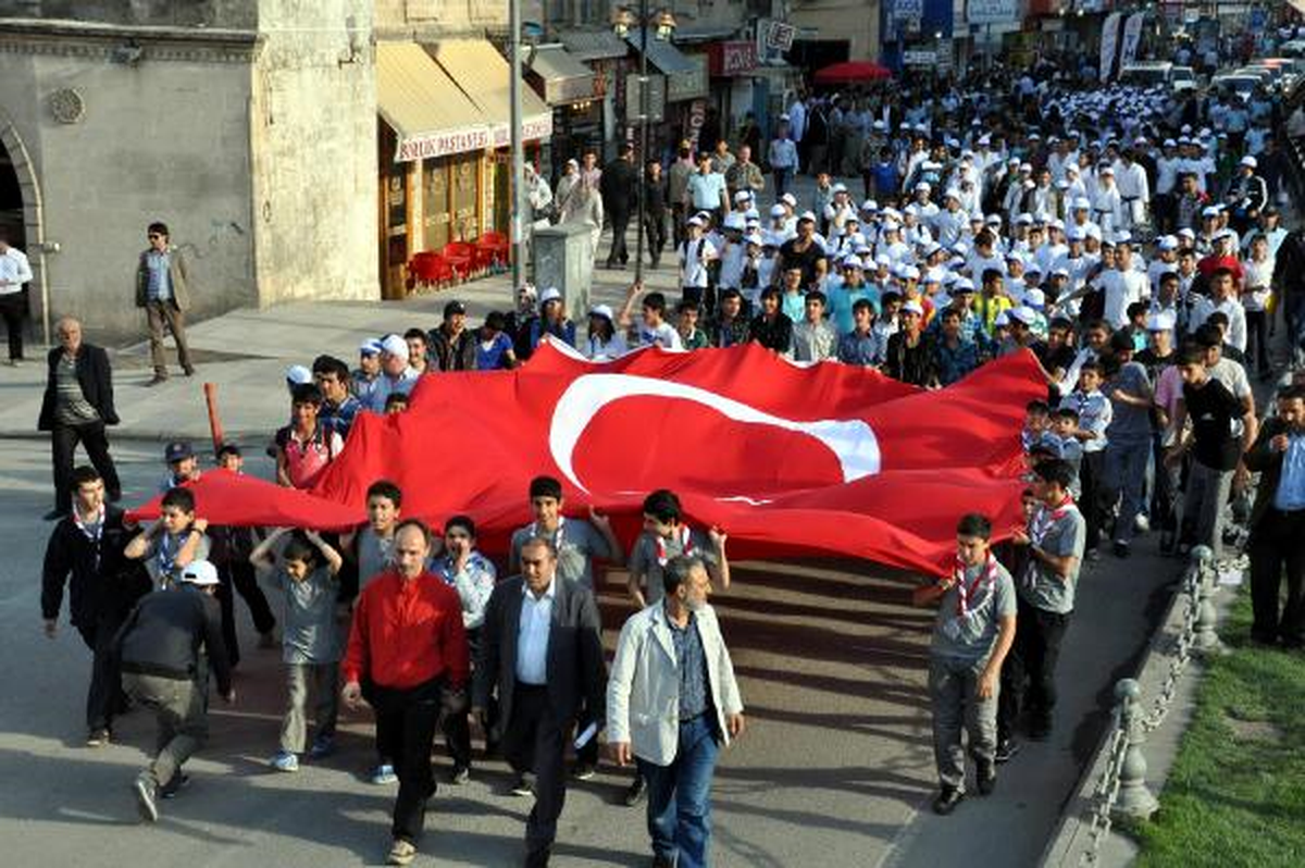 Şanlıurfa'da Gençlik Yürüyüşü