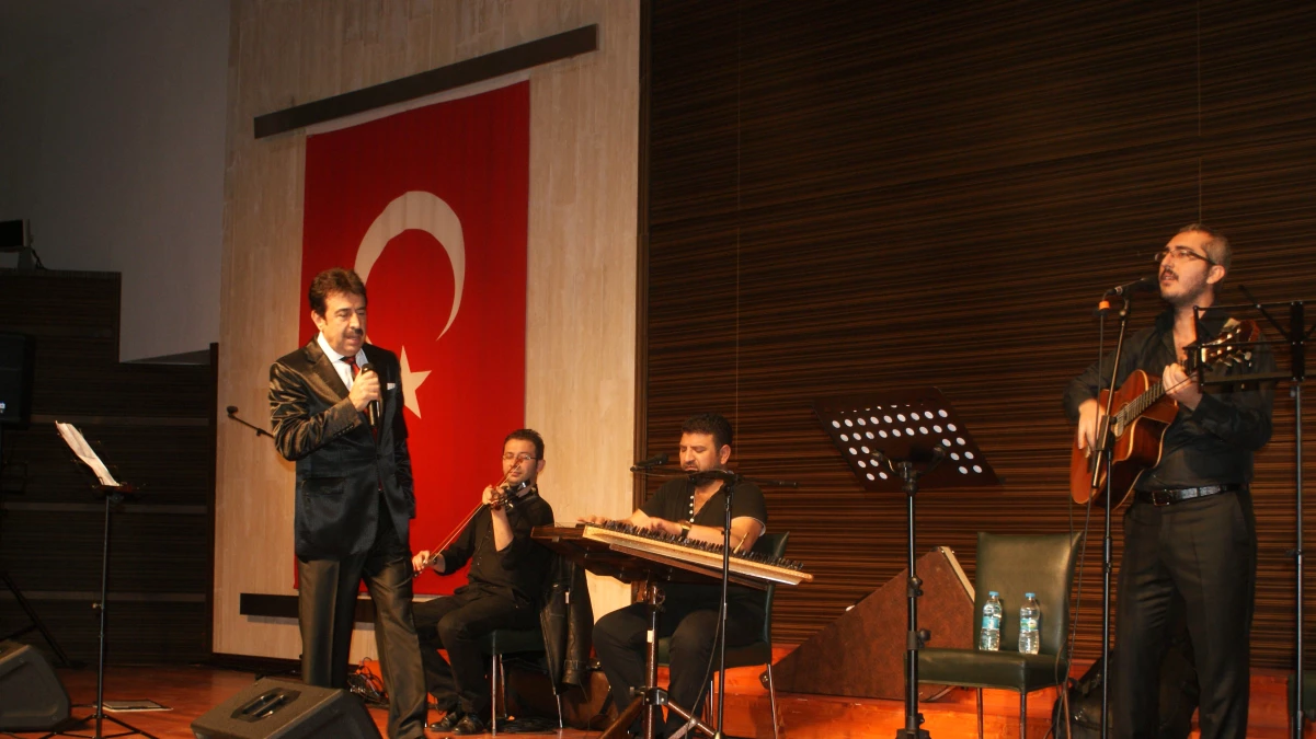 Sosyal Güvenlik Haftası\'nda Ahmet Selçuk İlkan\'dan Şiir Dinletisi