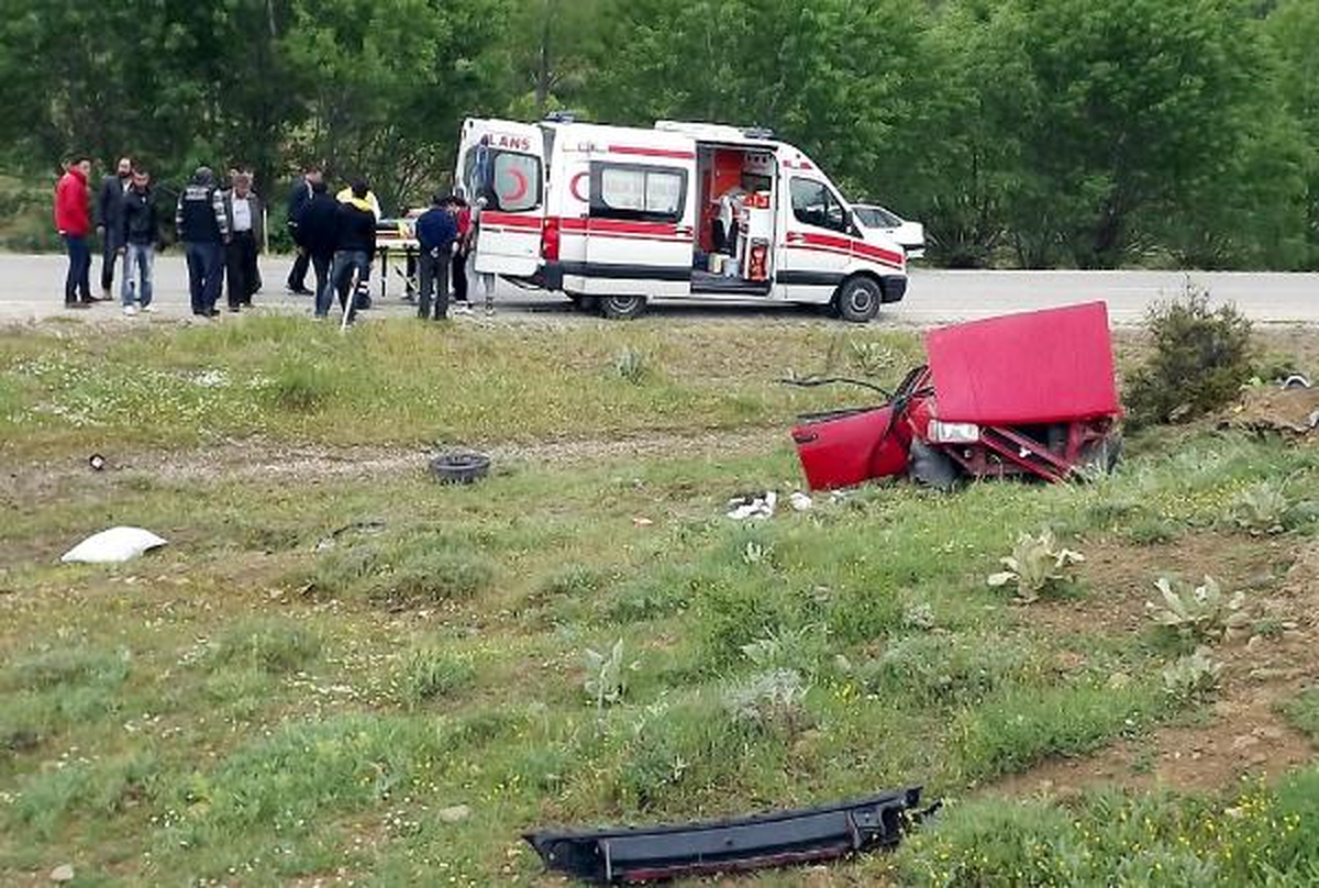 Takla Atan Otomobilde 1 Kişi Ağır Yaralandı
