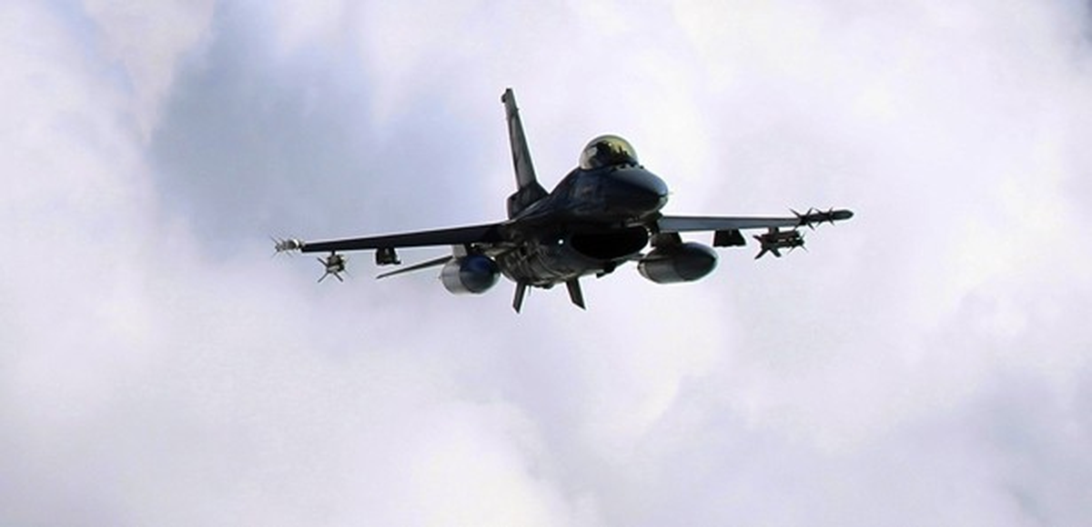 Tayvan\'da F-16 Düştü