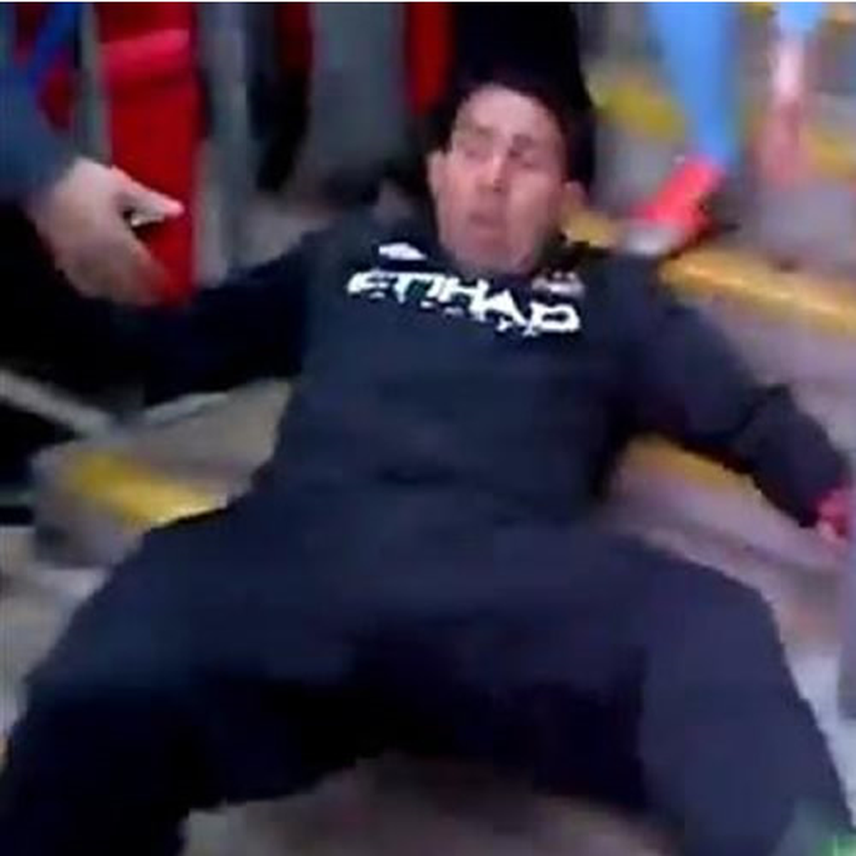 Tevez Takla Attı