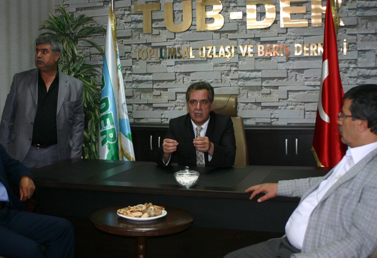 Toplumsal Uzlaşı ve Barış Derneği\'nin Açılışı Yapıldı