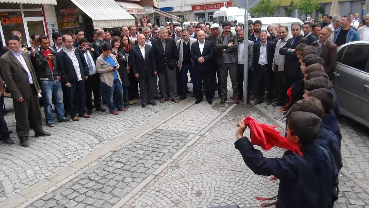 Akil İnsanlar Bitlis\'te Barış Halayları Çektiler