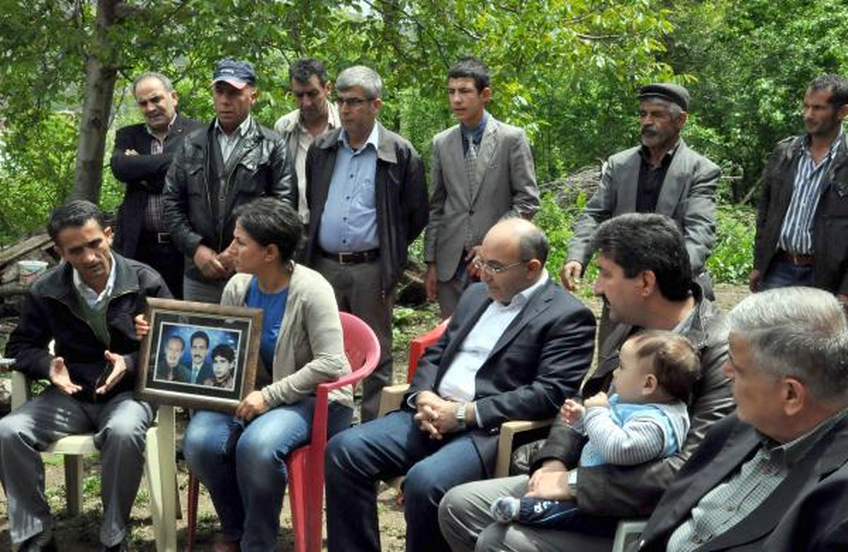 Akil İnsanlar Bitlis'te Şehit Aileleriyle Görüştü