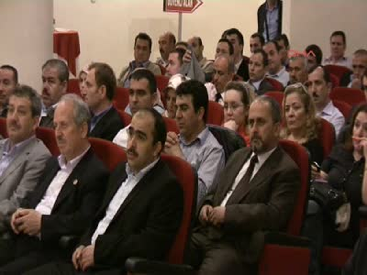 Akil İnsanlar Heyetine Protesto