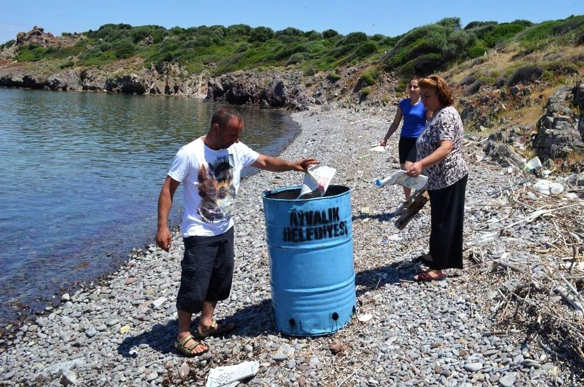 Ayvalık\'ta Ada Temizliği Operasyonu