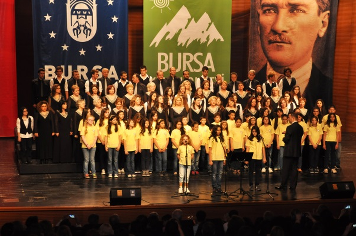 Çok Sesli Korodan \'Bahara Merhaba\'