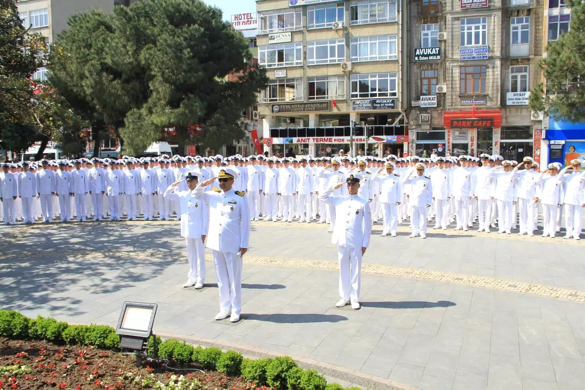 DAMYO Anıta Çelenk Sundu