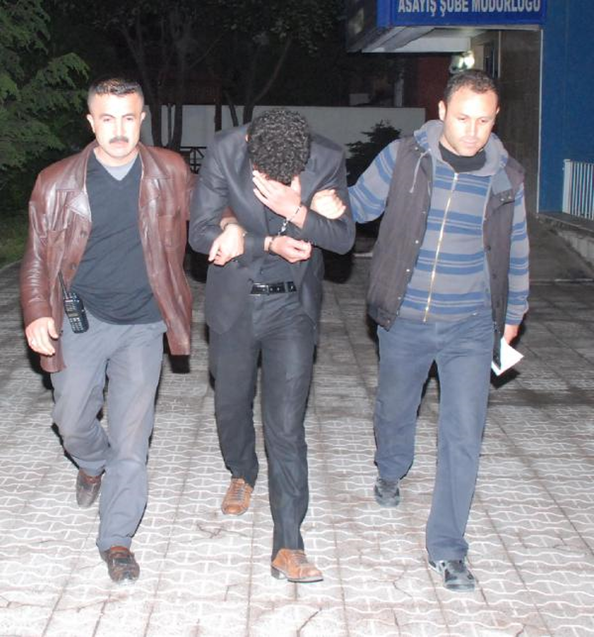 Demir Hırsızlığı Güvenlik Kamerasına Yansıdı