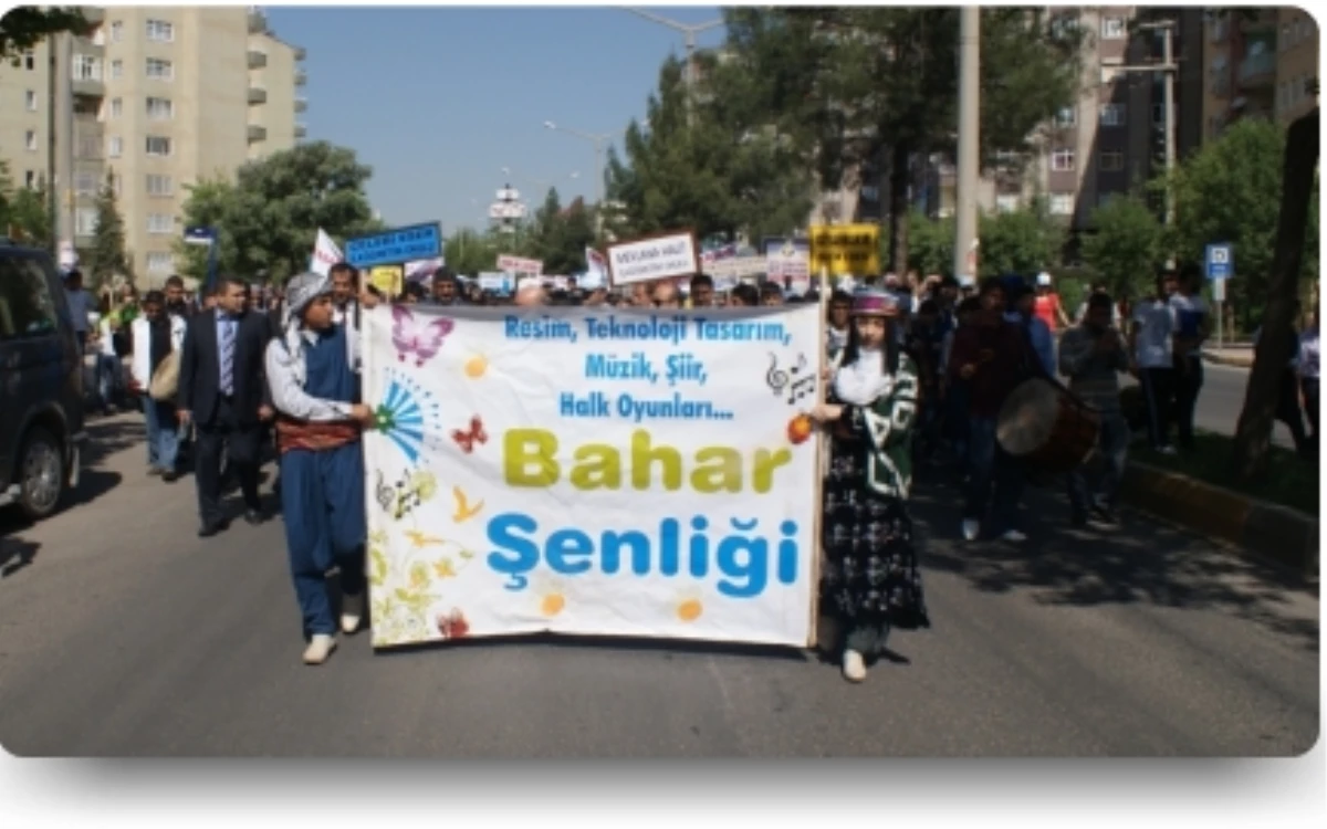 Diyarbakır\'da Okul Öncesi Yıl Sonu Etkinliği Düzenlendi