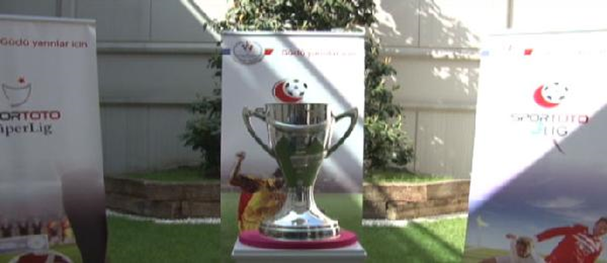 Galatasaray\'ın Şampiyonluk Kupası