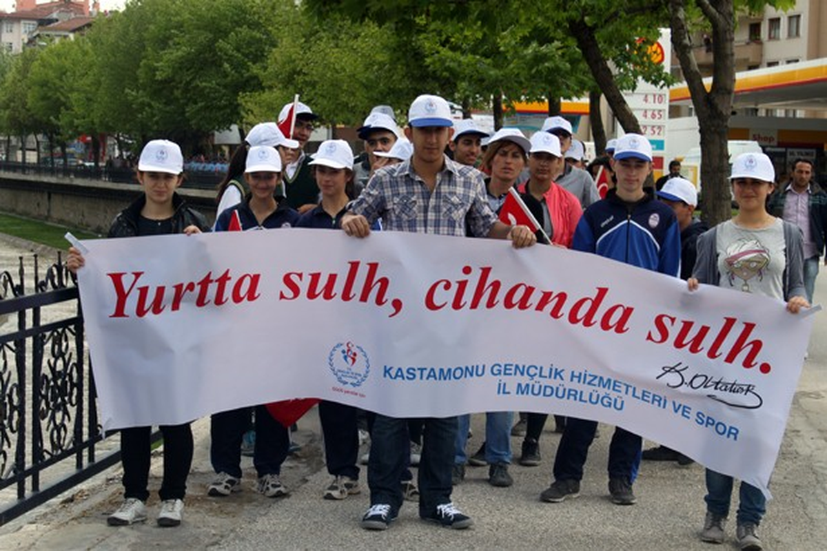 Gençlik Haftası Gençlik Yürüyüşü ile Başladı