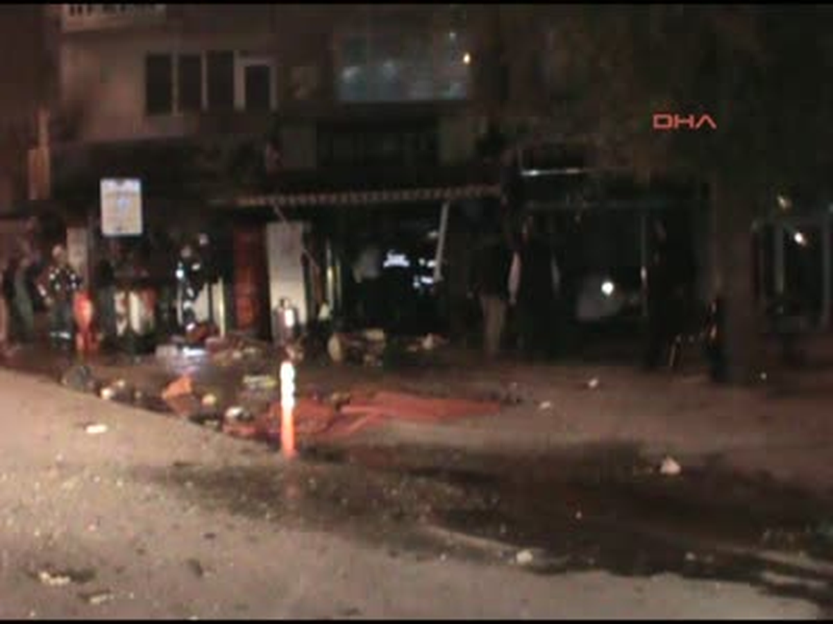 İnegöl\'de Kuruyemiş Dükkanında Patlama 1 Yaralı