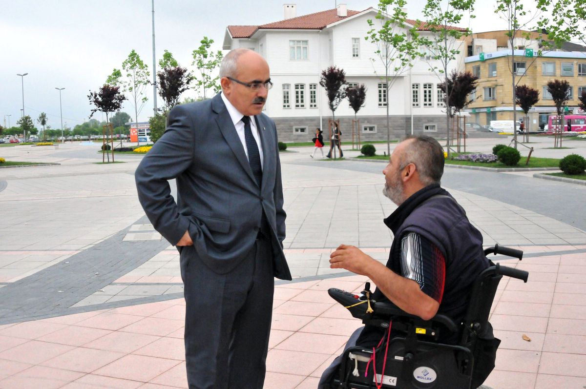 Kendisine Uzanacak Yardım Eli Bekliyor
